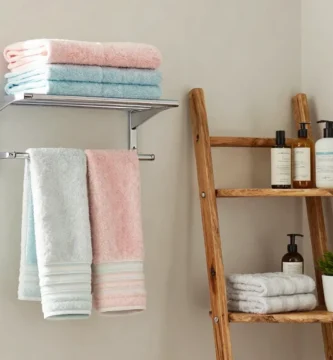 17 Small Bathroom Towel Rack Ideas That Maximize Space